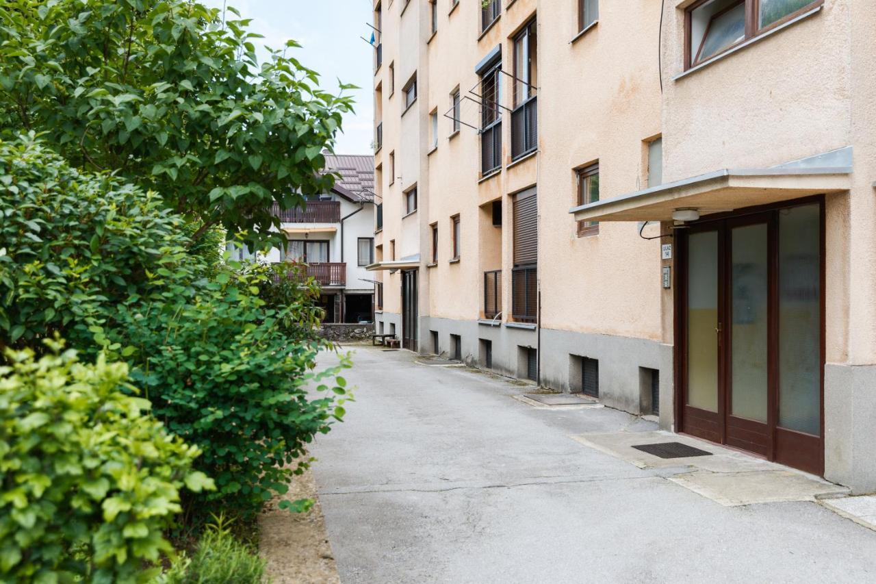 Apartmant Borna สลูน ภายนอก รูปภาพ
