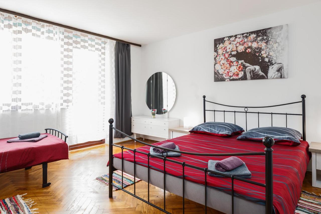 Apartmant Borna สลูน ภายนอก รูปภาพ