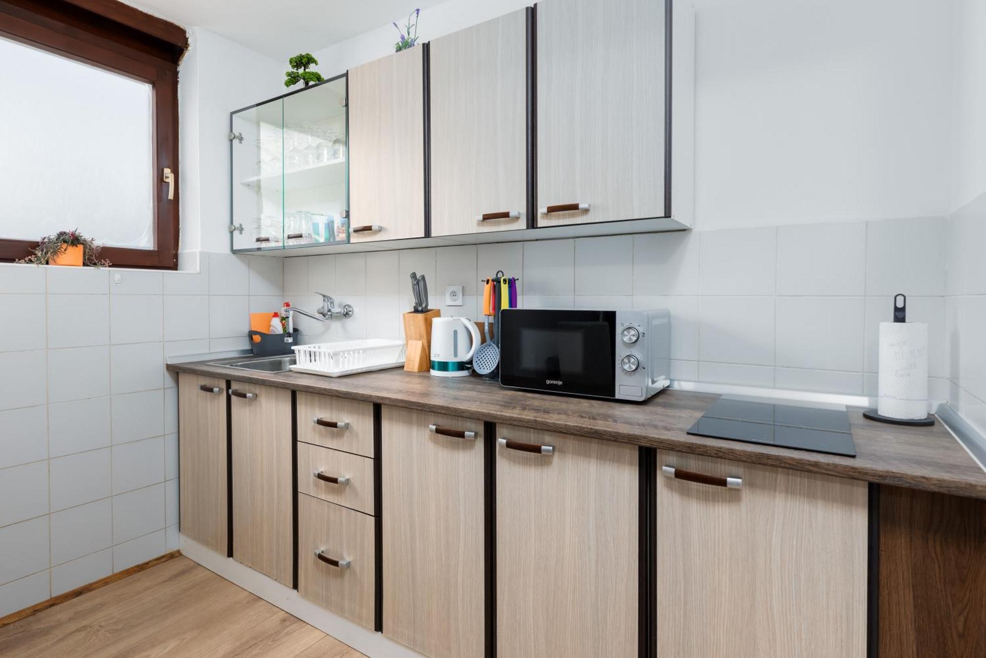 Apartmant Borna สลูน ภายนอก รูปภาพ