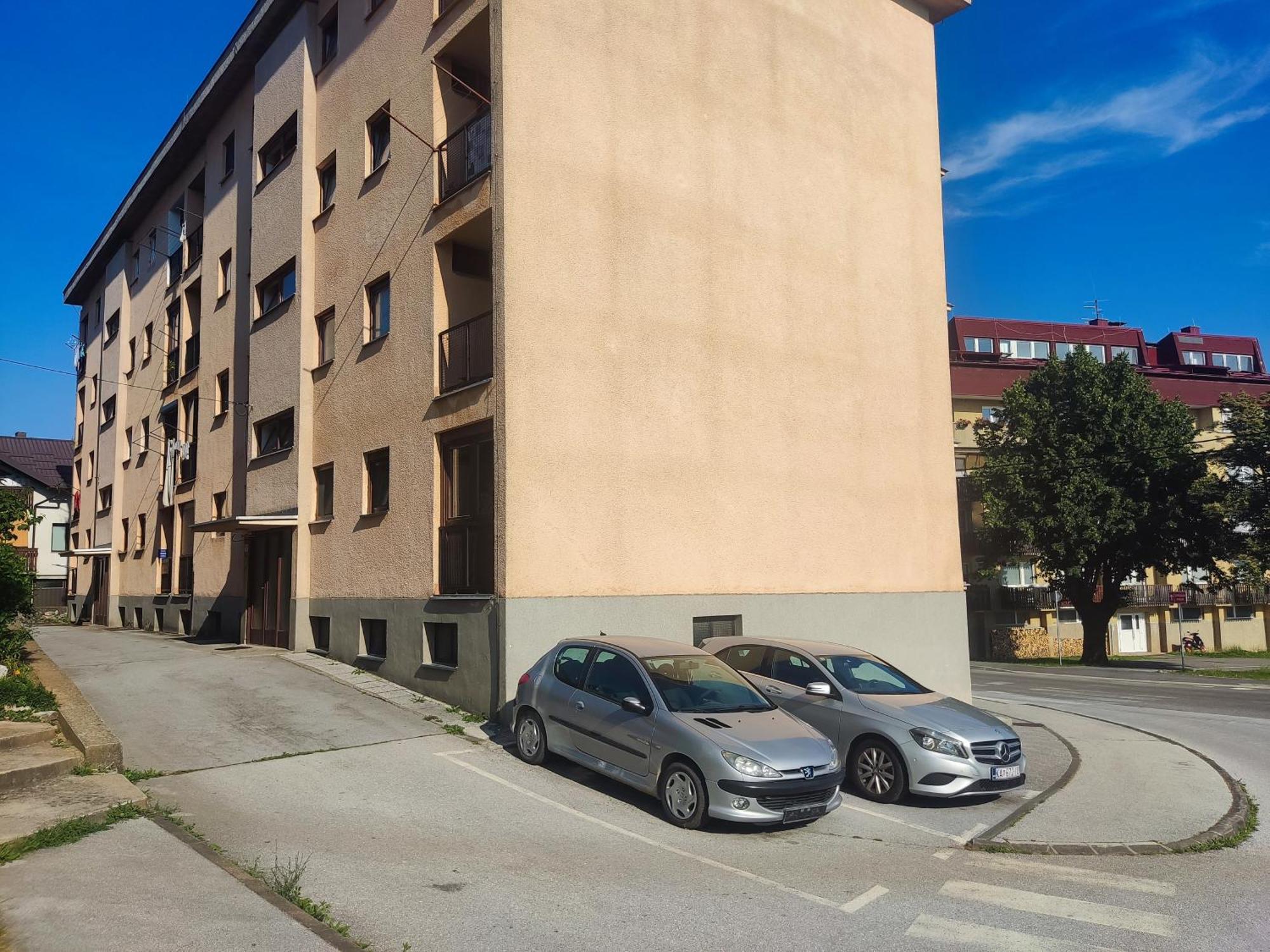 Apartmant Borna สลูน ภายนอก รูปภาพ