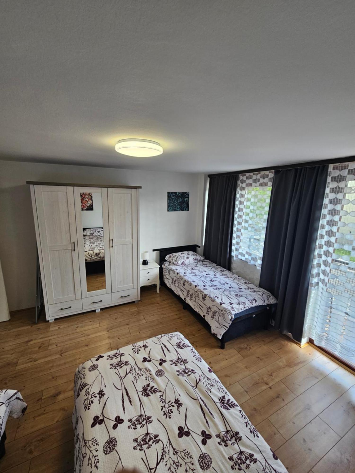 Apartmant Borna สลูน ภายนอก รูปภาพ
